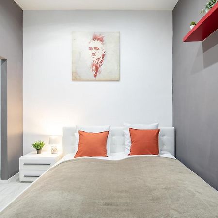 Cozy & Central Apartment With 2-Bedroom 부다페스트 외부 사진