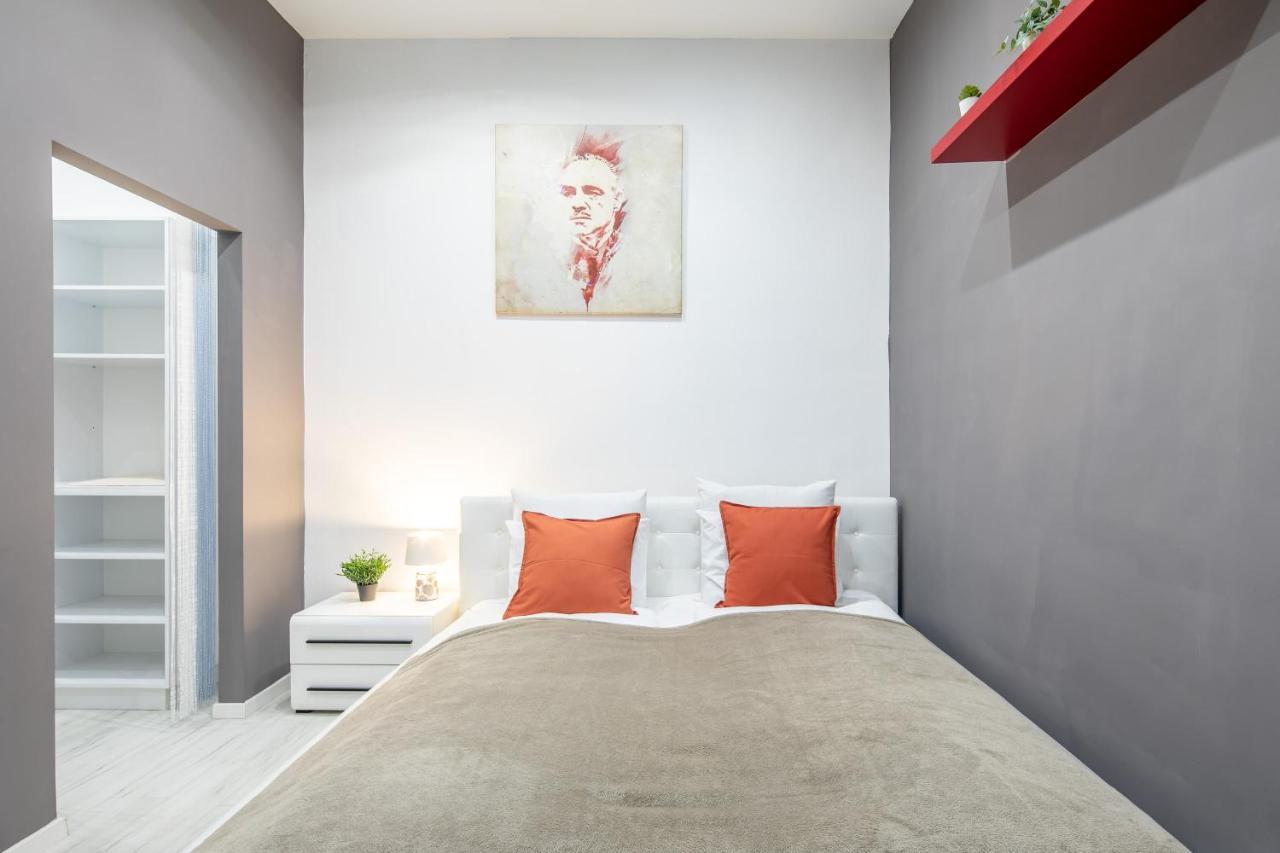 Cozy & Central Apartment With 2-Bedroom 부다페스트 외부 사진