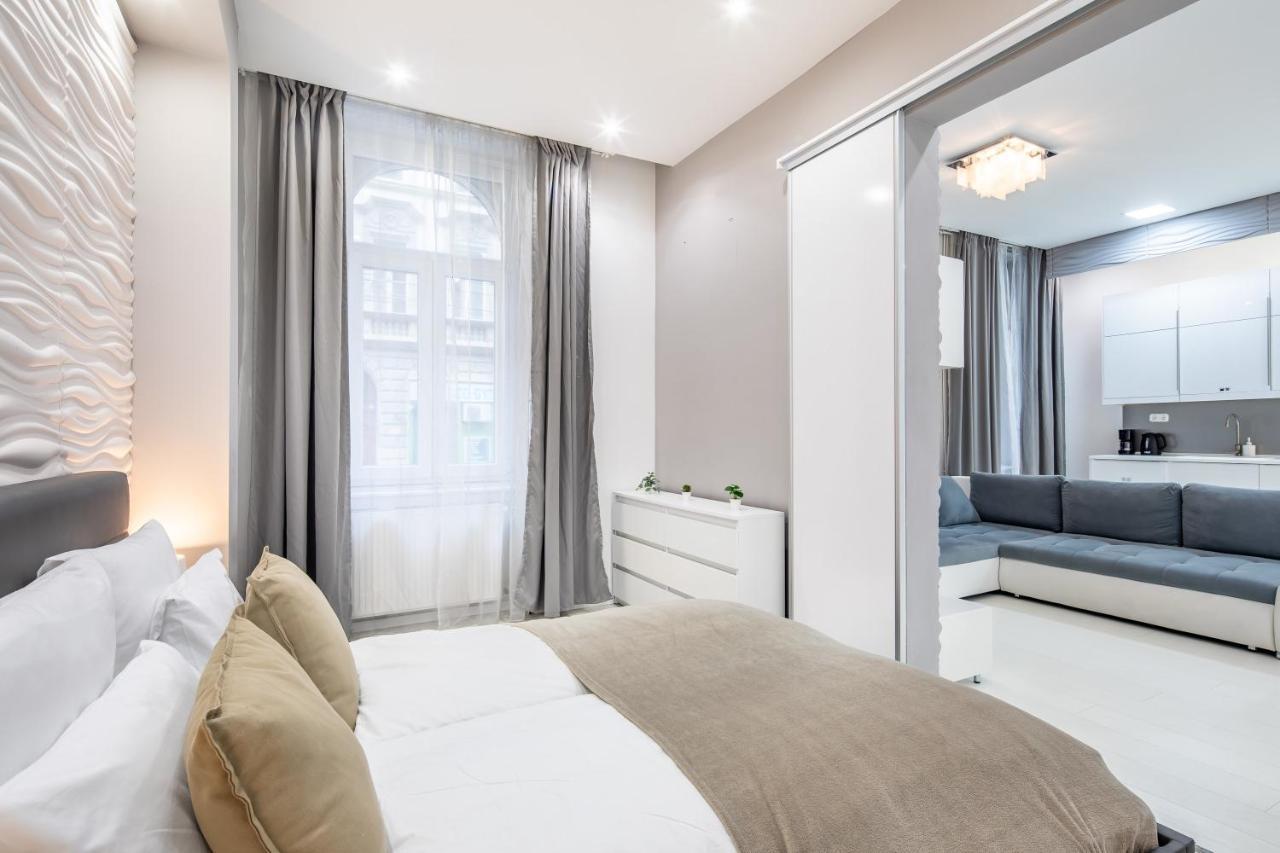 Cozy & Central Apartment With 2-Bedroom 부다페스트 외부 사진